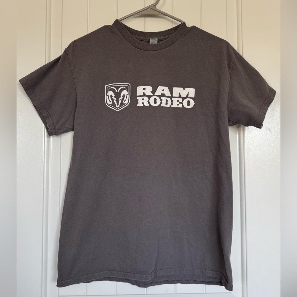 Dodge Ram Wrangler Graphic T Shirt Men’s Medium Dark Gray Truck Tee